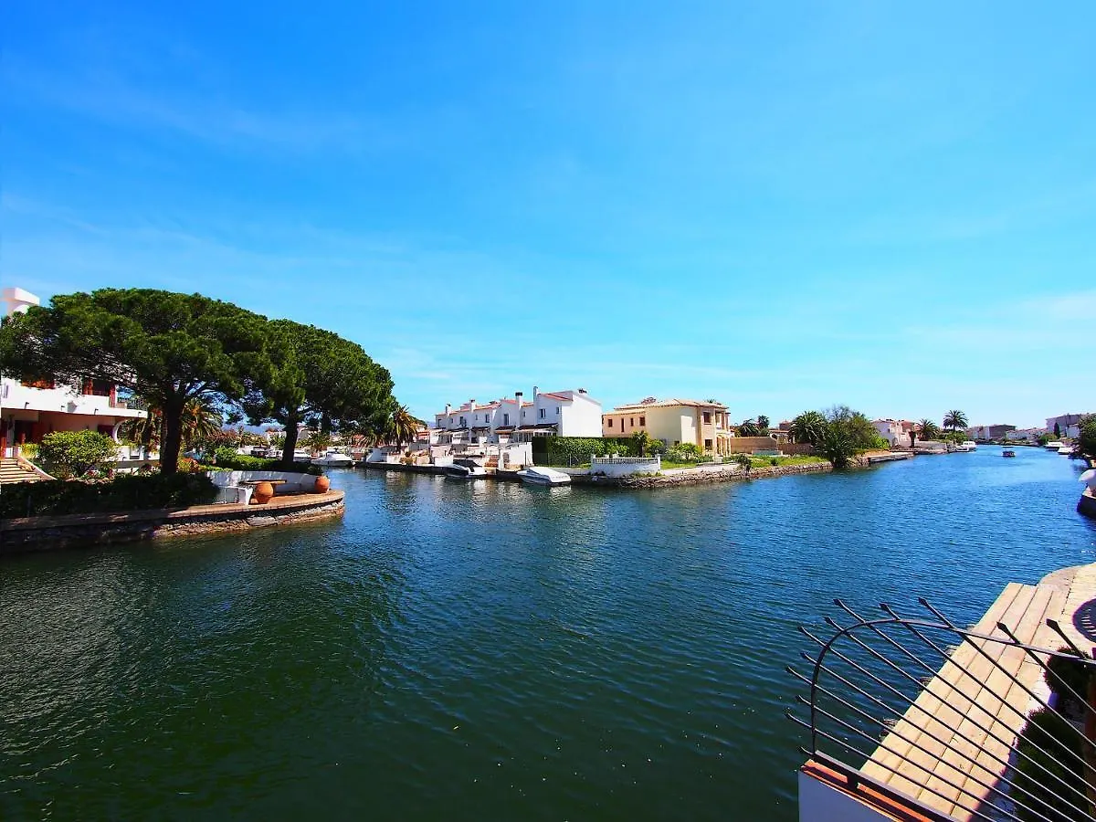 Apartment Port Banyuls-2 By Interhome Empuriabrava