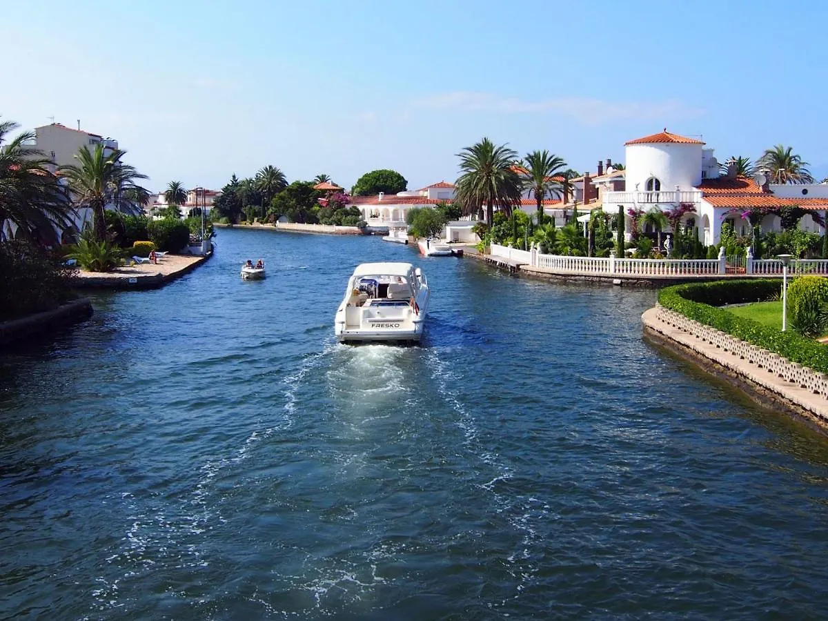 Apartment Port Banyuls-2 By Interhome Empuriabrava